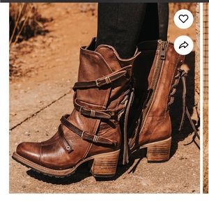 Brand new Size 8 Brown Freebird Cora Boots